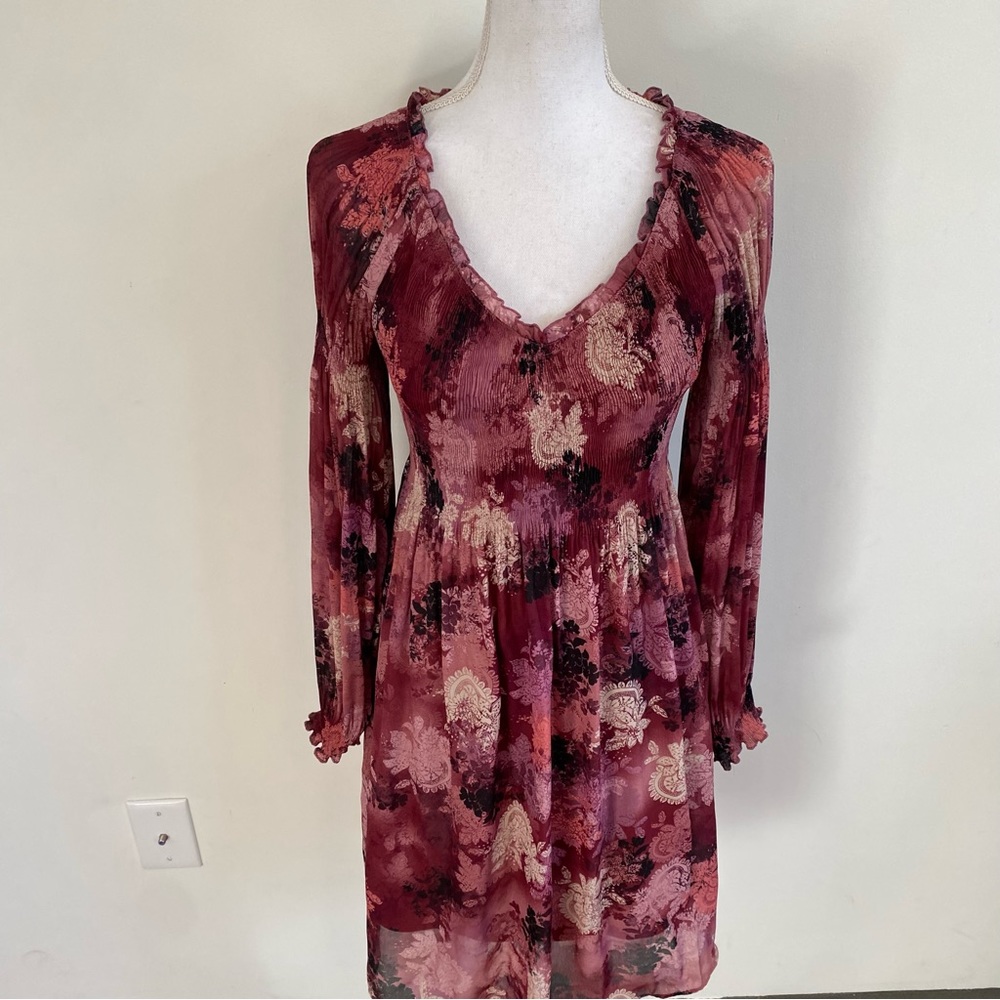 Sunny Leigh Floral V Neck Ruffled Dress Size Small - Picture 3 of 10